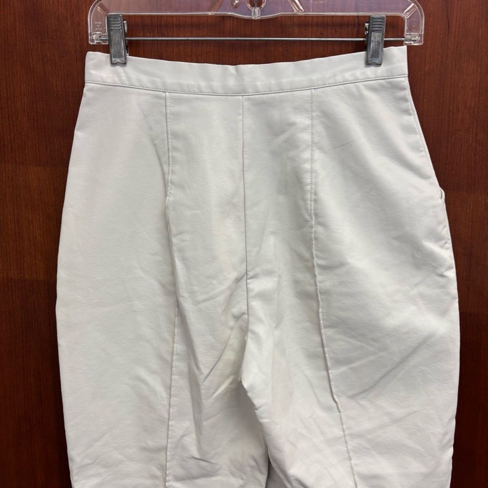 Princess Polly Encore Faux Leather High Waist High Rise White Crop Pants size 6 - Picture 6 of 16